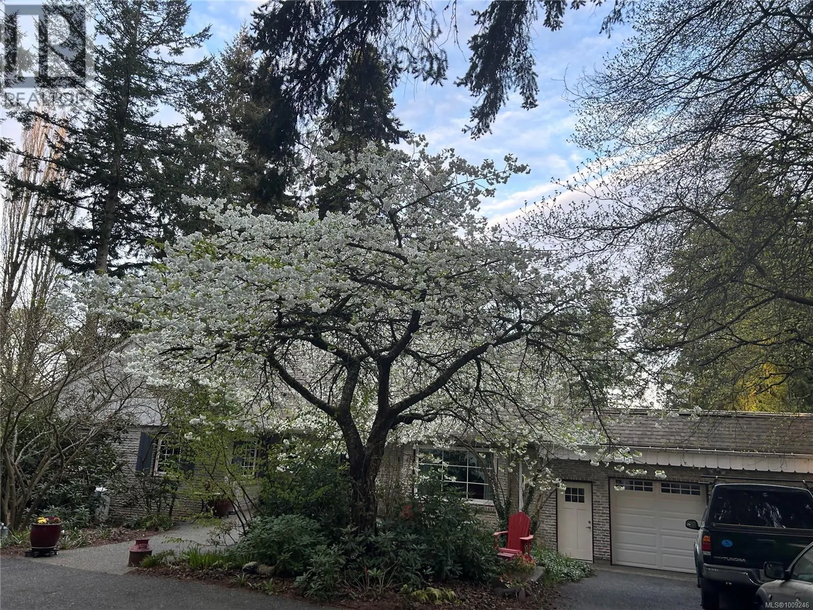5182 Santa Clara Ave
