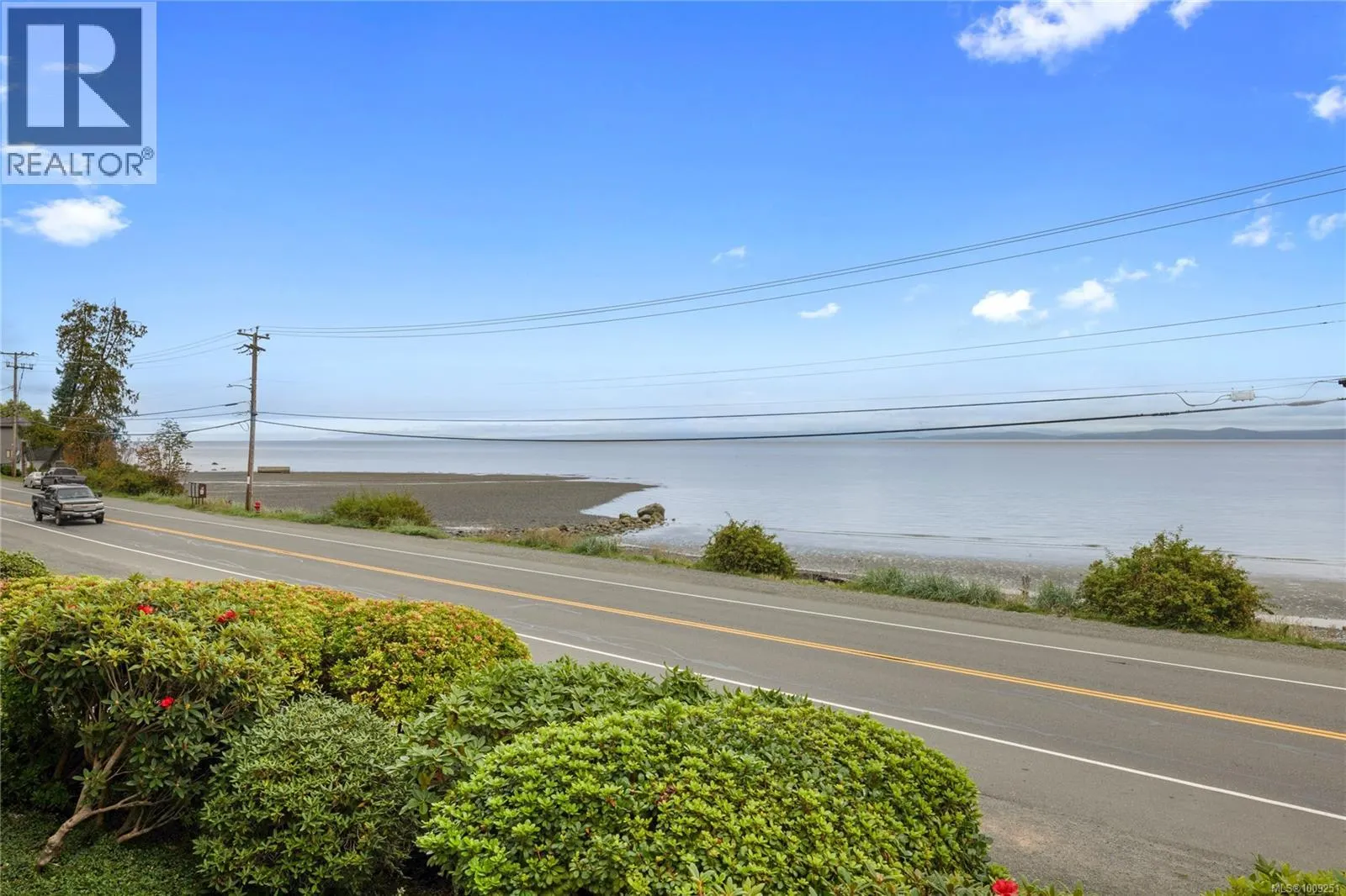 301 3156 Island Hwy W