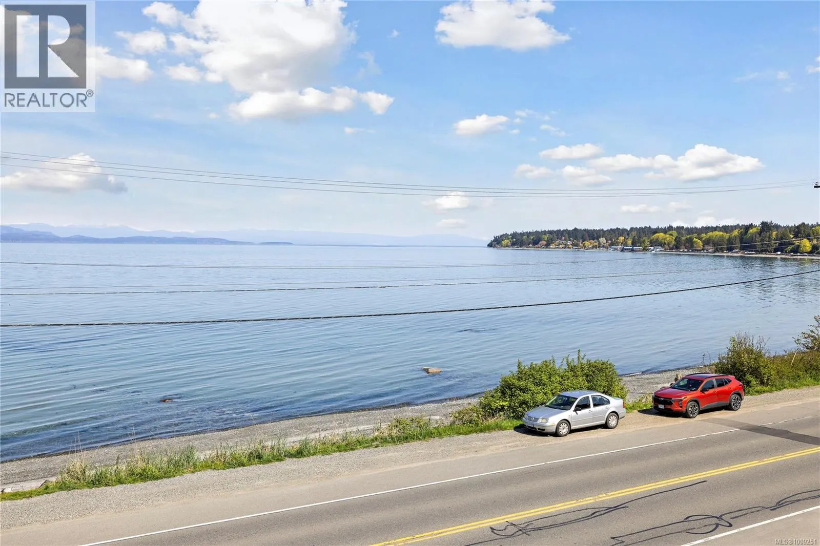 301 3156 Island Hwy W