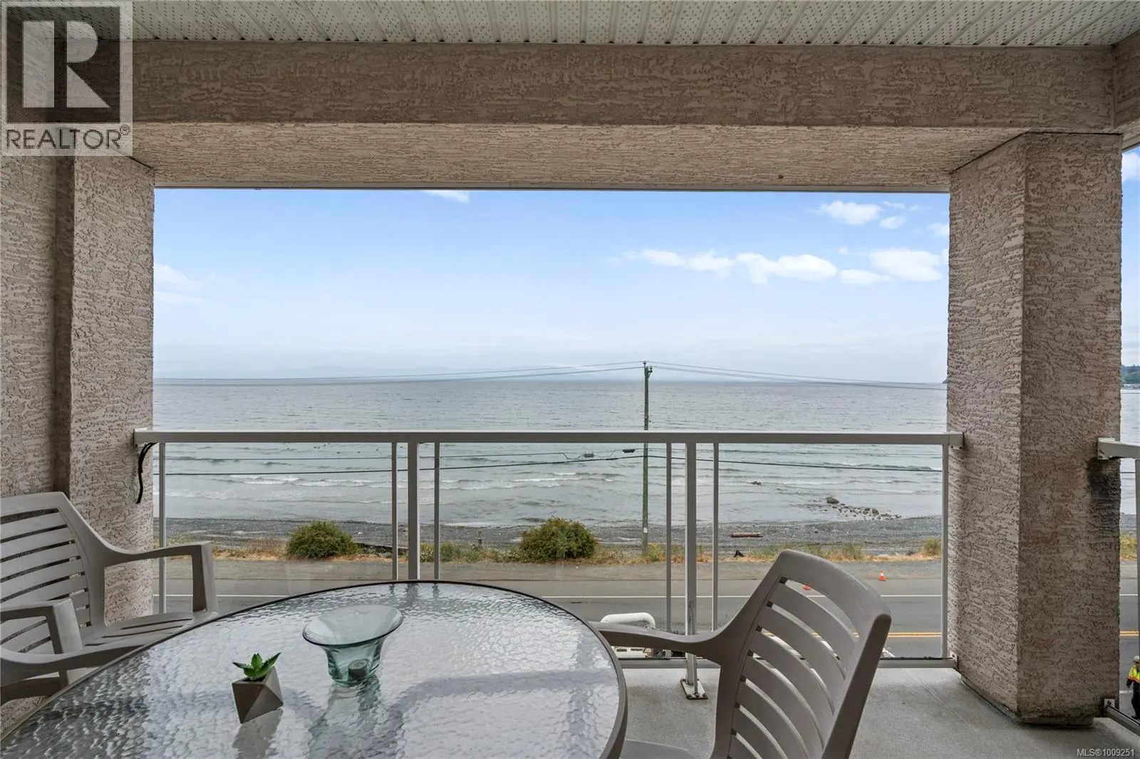 301 3156 Island Hwy W
