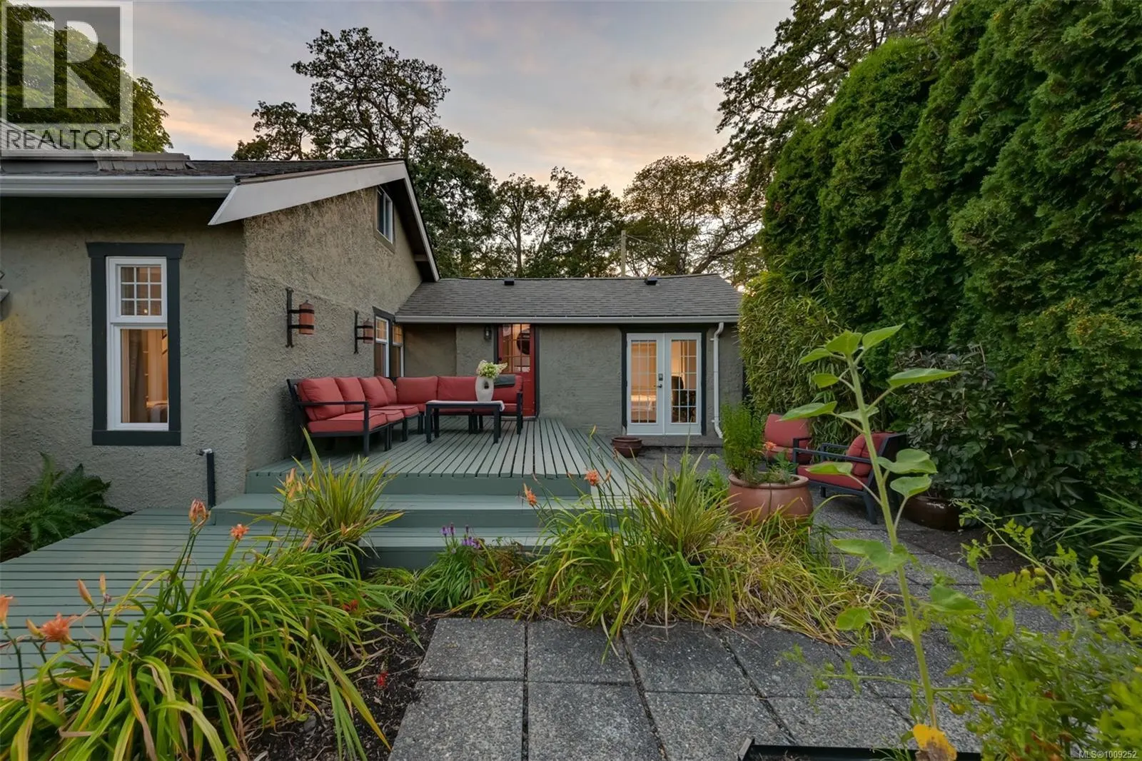 1506 McRae Ave