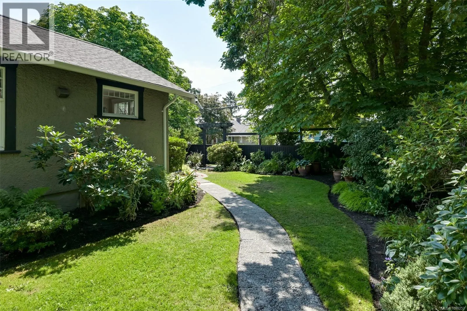 1506 McRae Ave