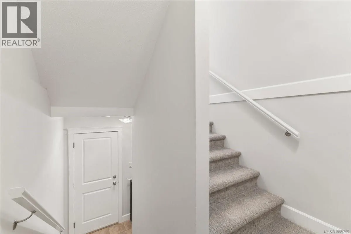 5647 Oceanview Terr