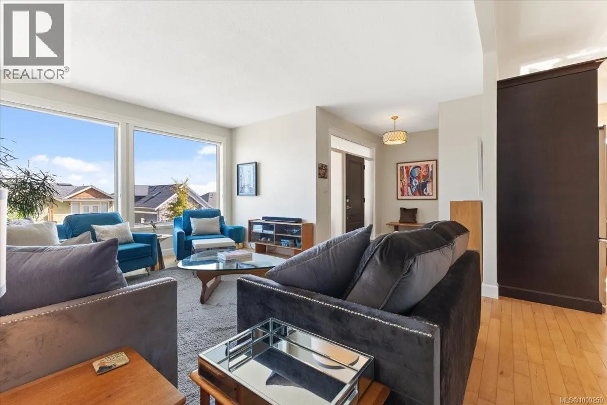 5647 Oceanview Terr