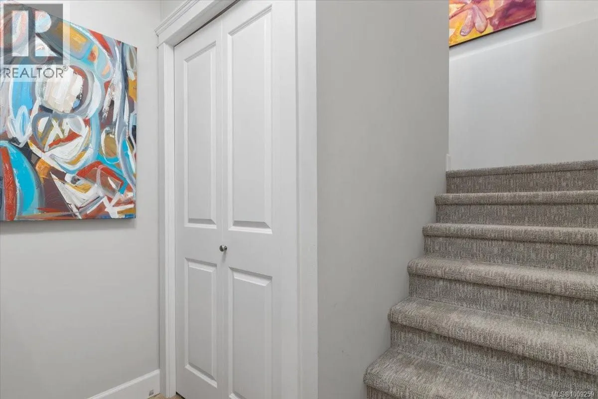 5647 Oceanview Terr