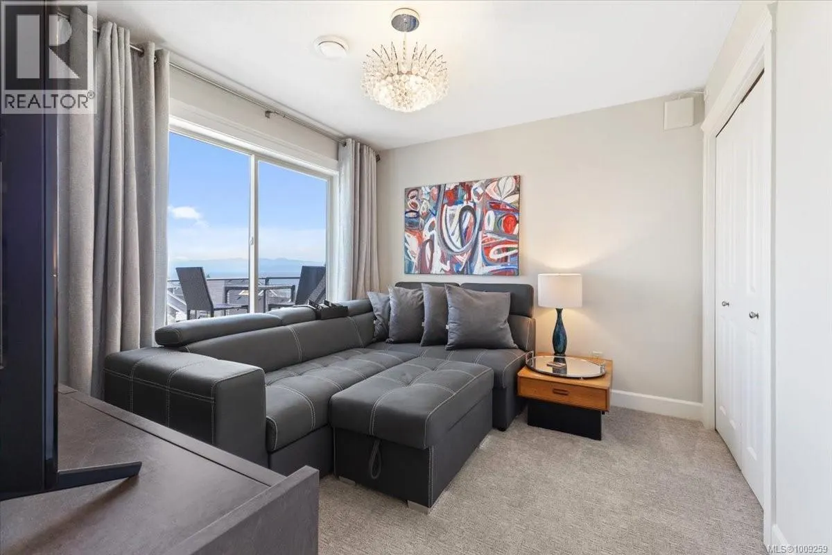 5647 Oceanview Terr