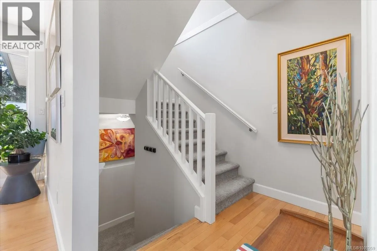 5647 Oceanview Terr