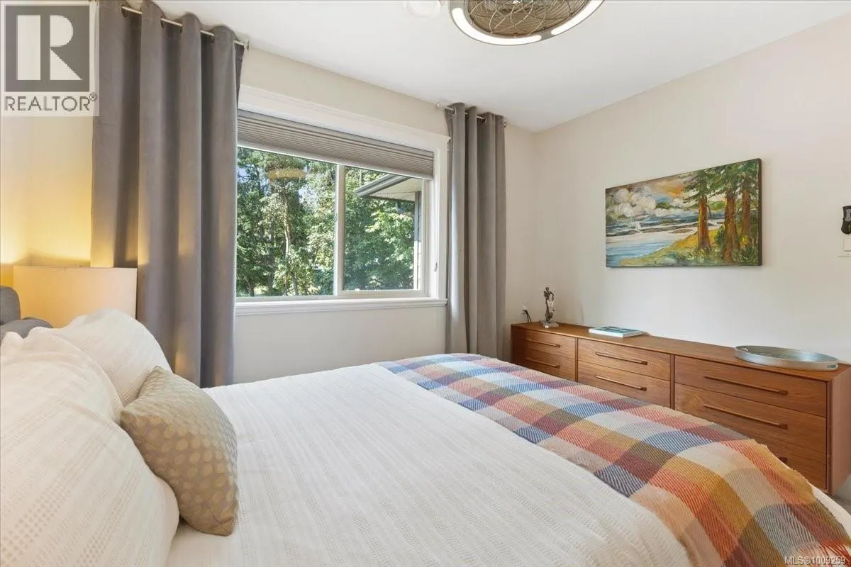 5647 Oceanview Terr