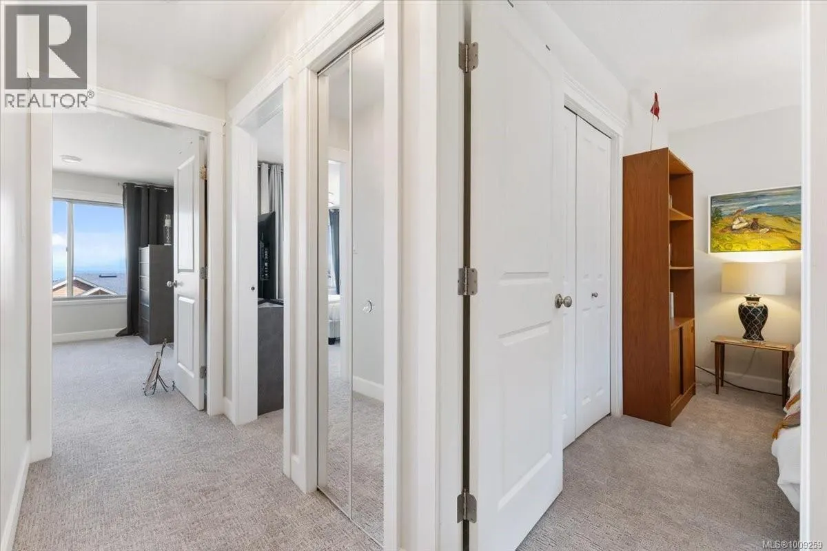 5647 Oceanview Terr