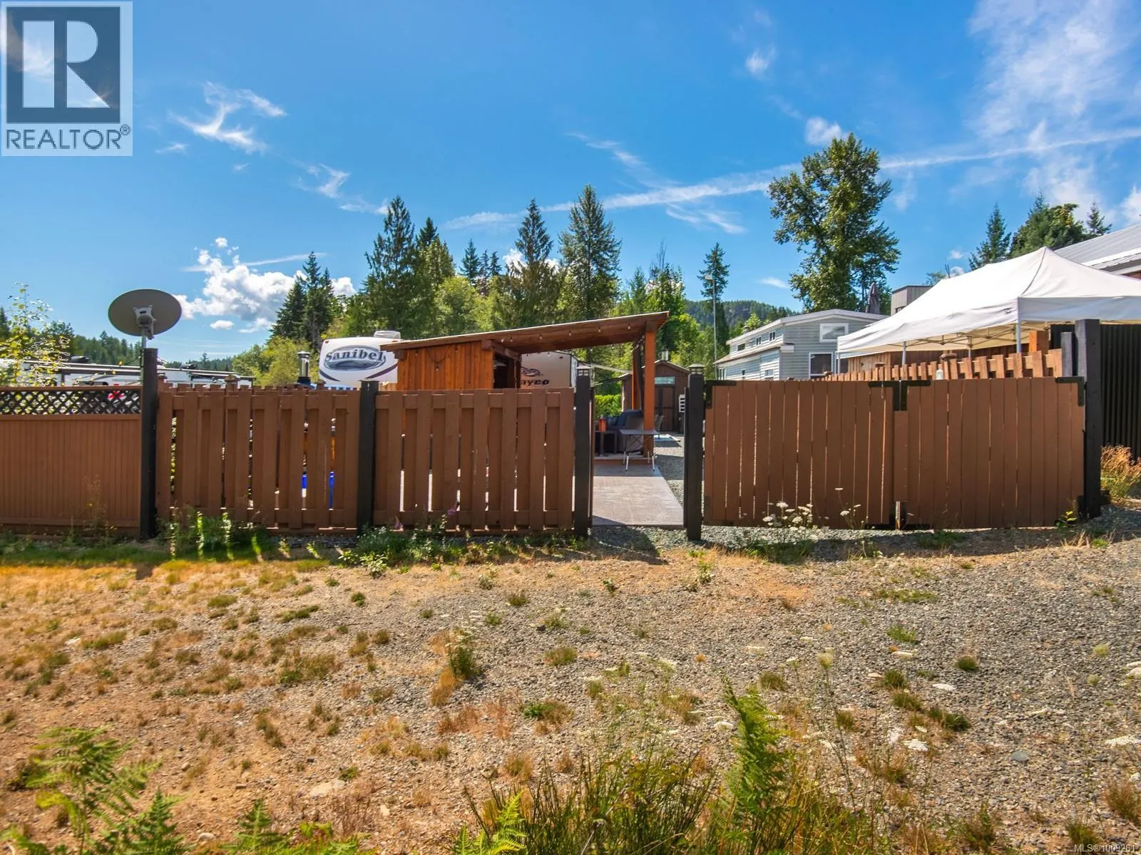 38 10750 Central Lake Rd