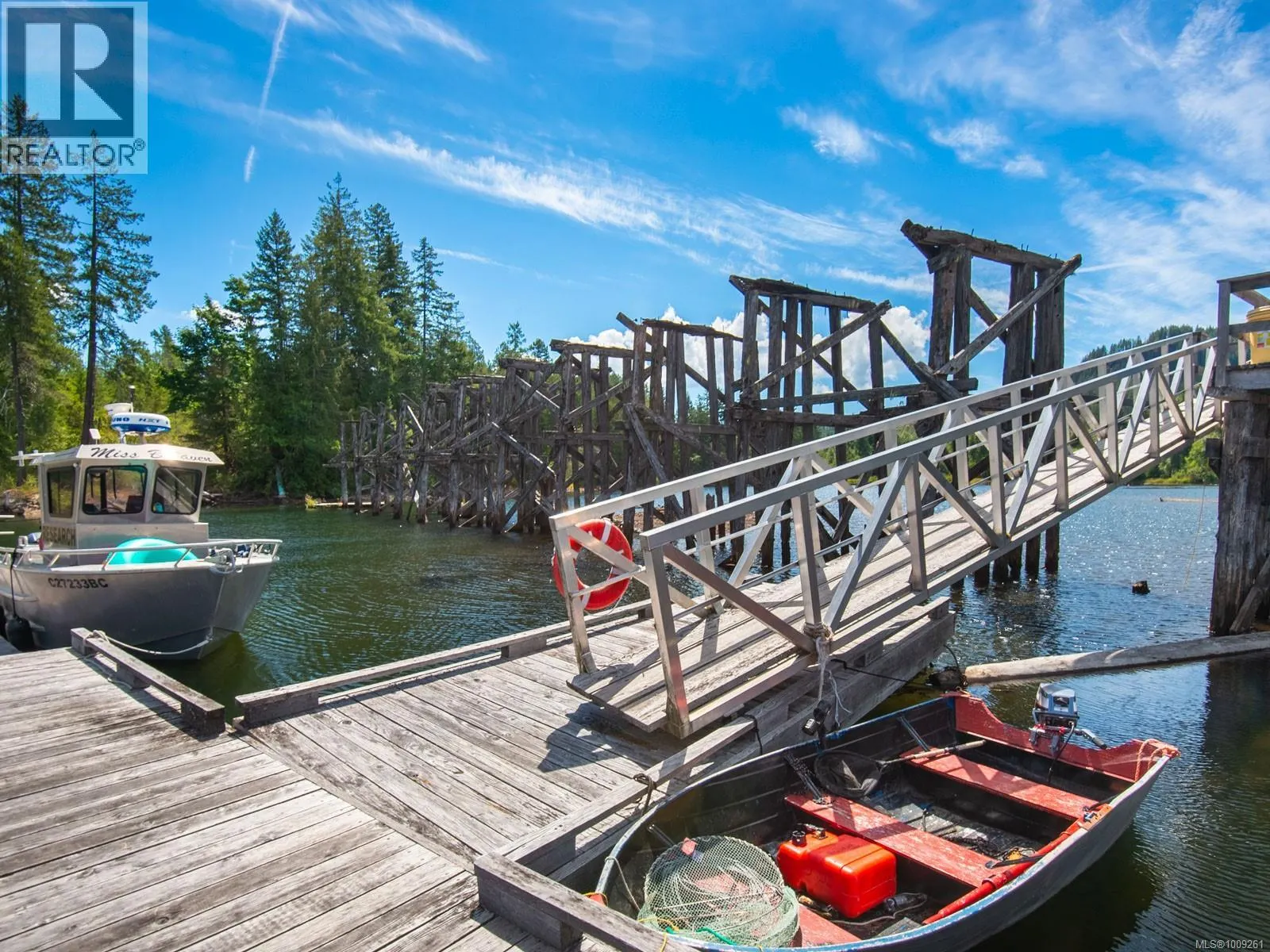 38 10750 Central Lake Rd
