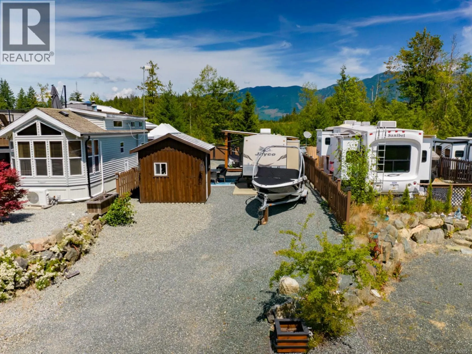 38 10750 Central Lake Rd