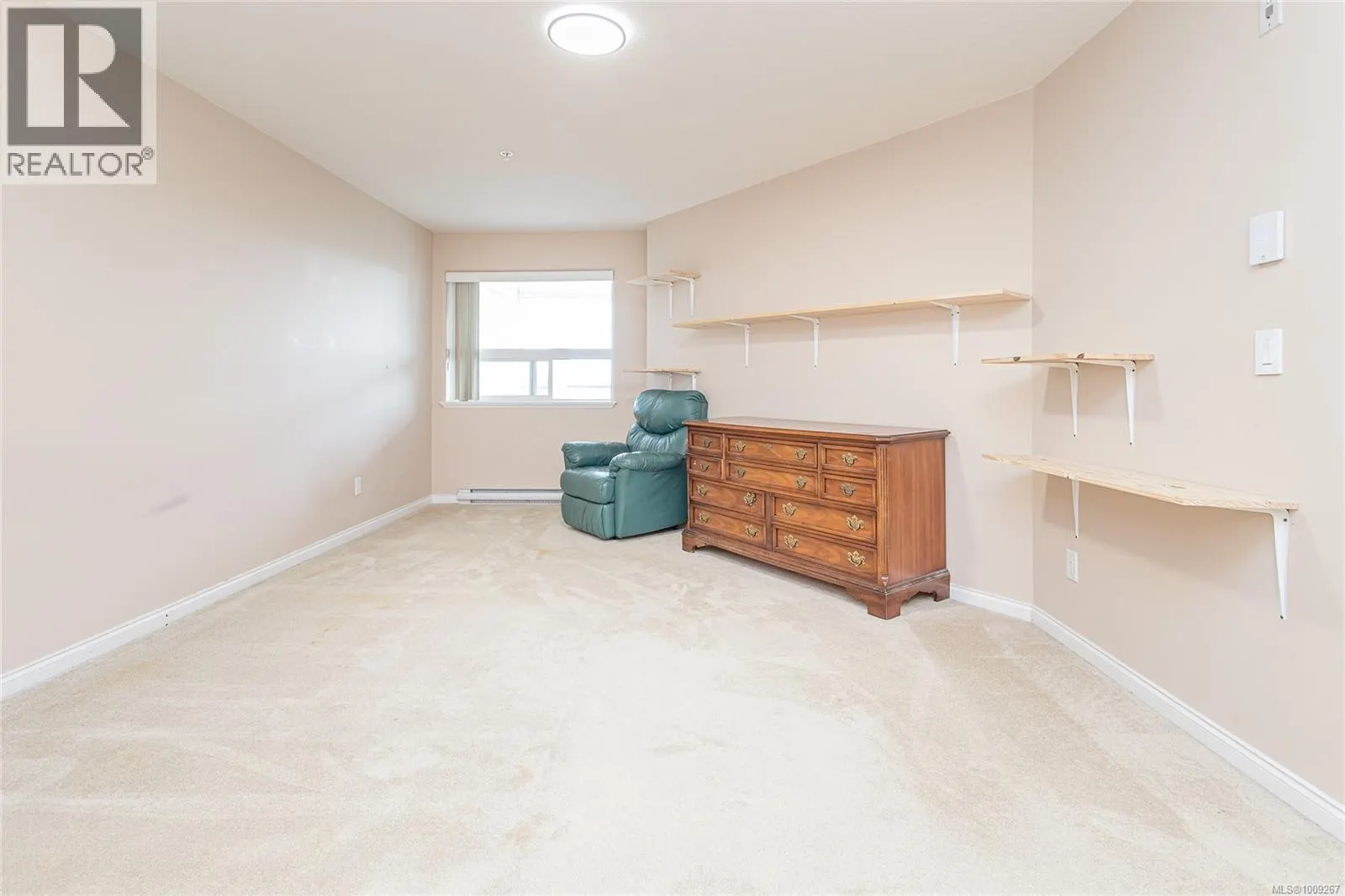 107 1633 Dufferin Cres