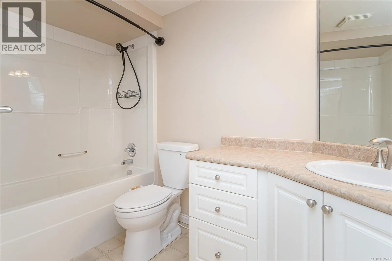 107 1633 Dufferin Cres