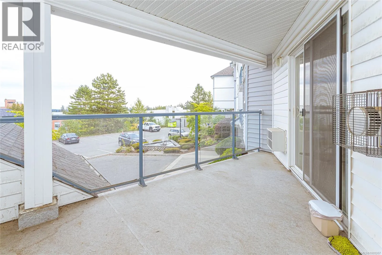 107 1633 Dufferin Cres