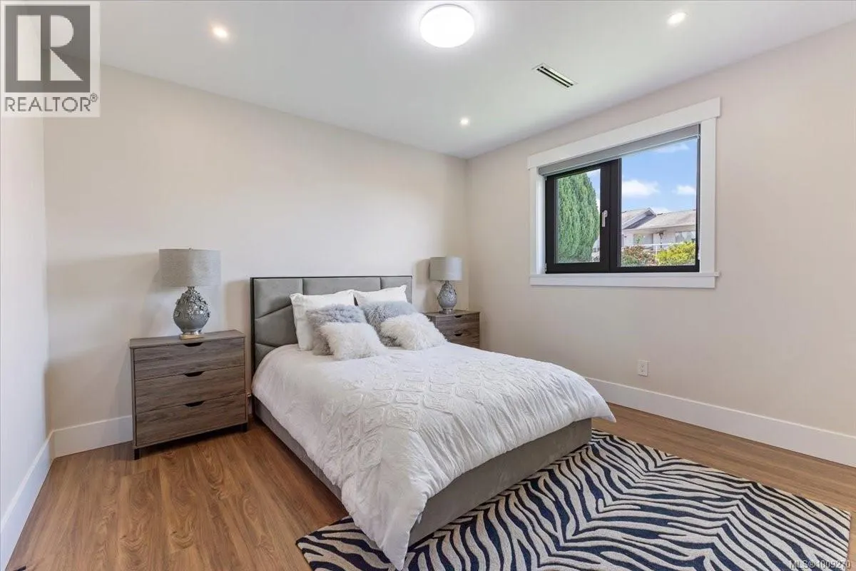 116 Sharon Pl