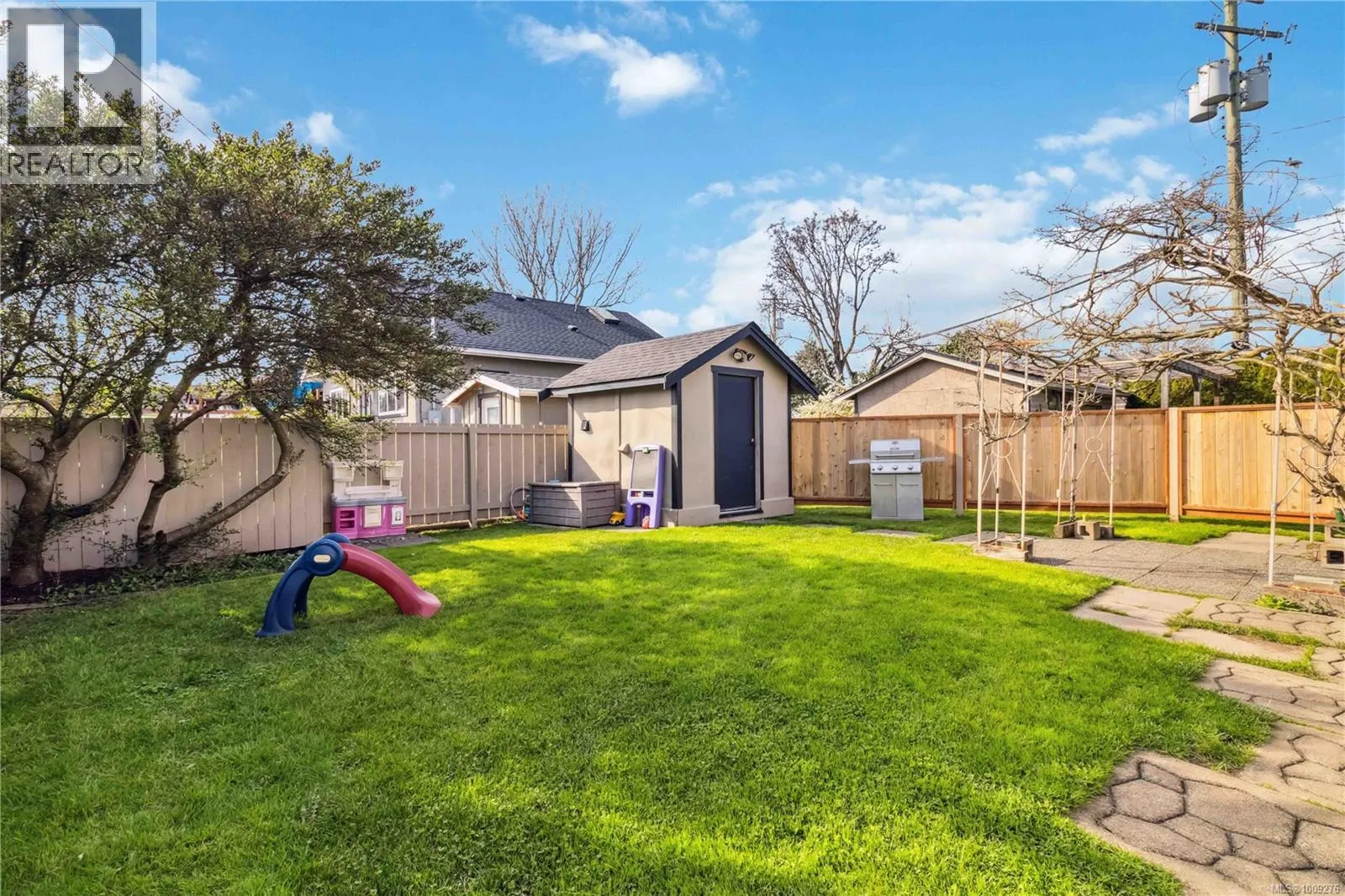 806 Old Esquimalt Rd