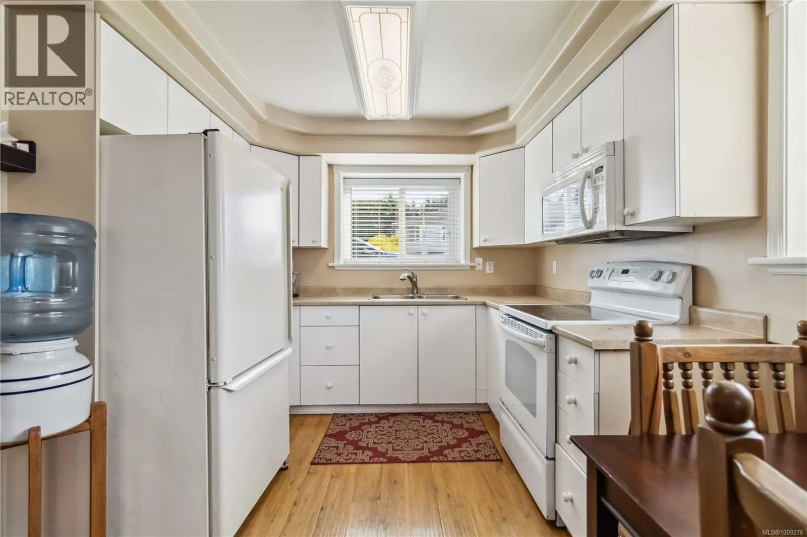 806 Old Esquimalt Rd