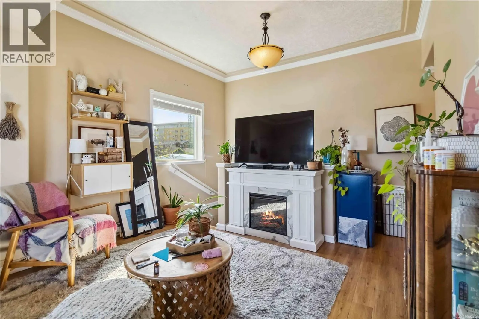 806 Old Esquimalt Rd
