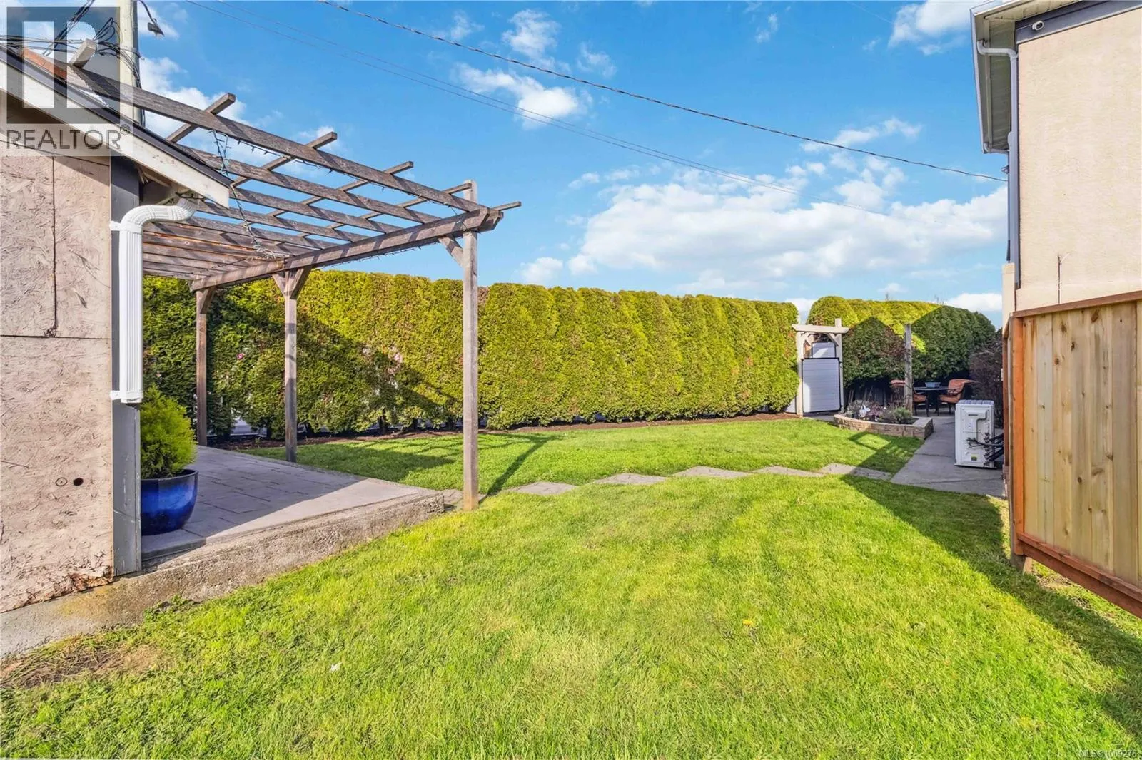 806 Old Esquimalt Rd