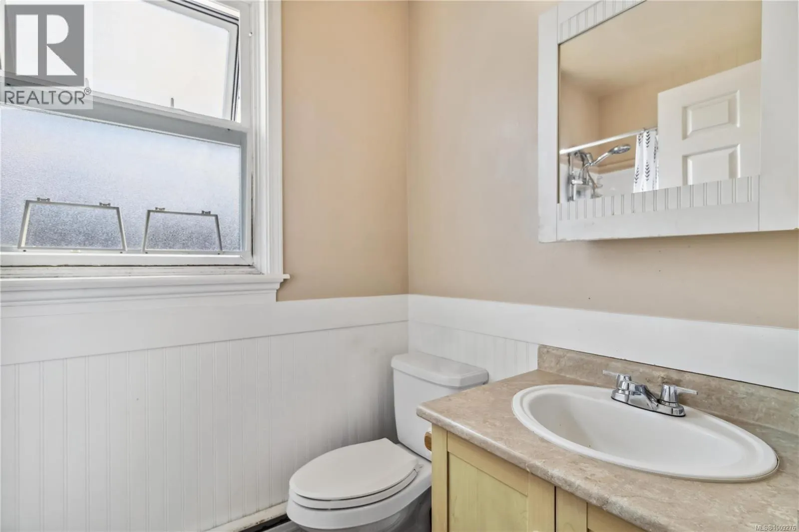 806 Old Esquimalt Rd