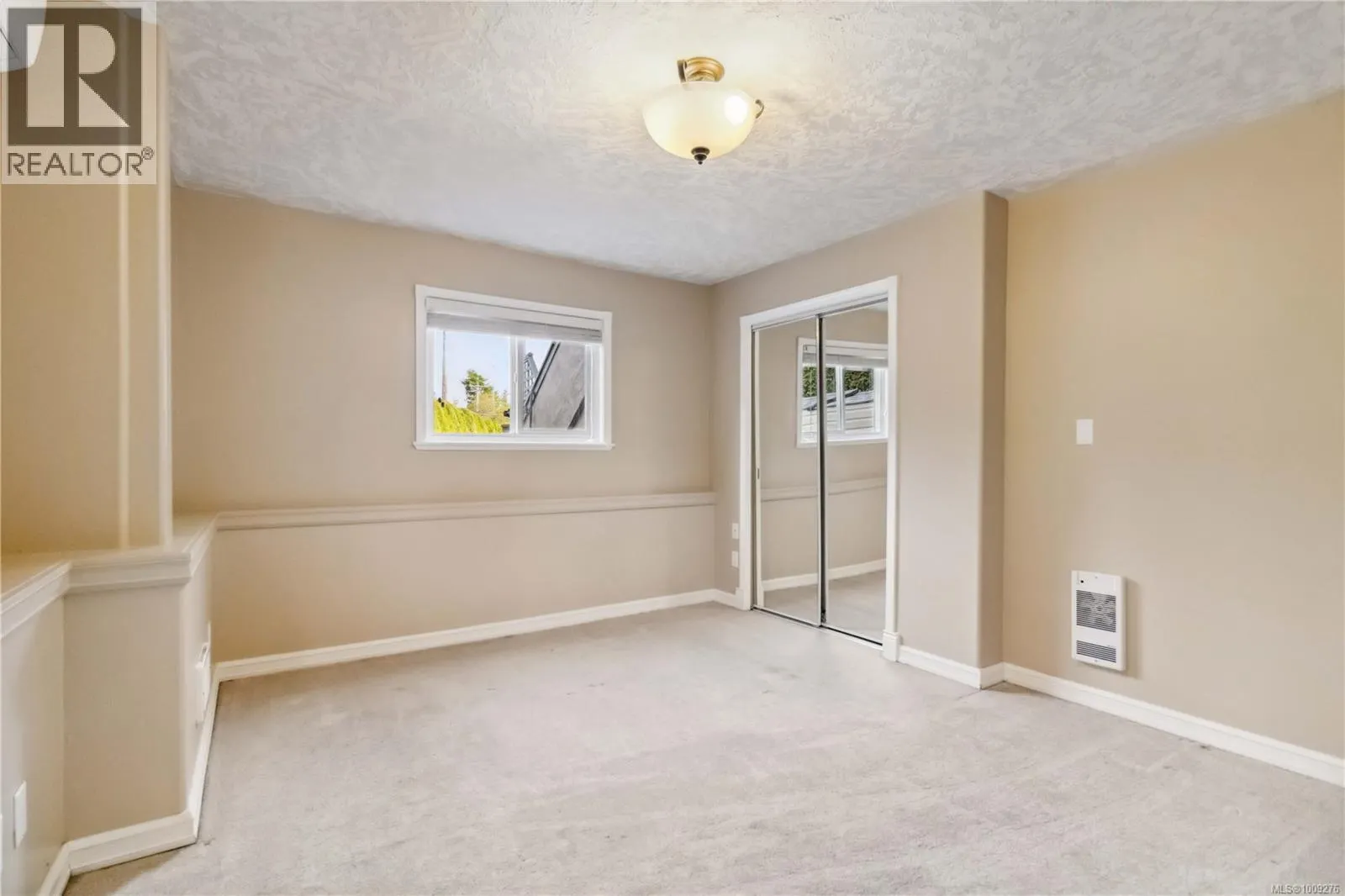 806 Old Esquimalt Rd