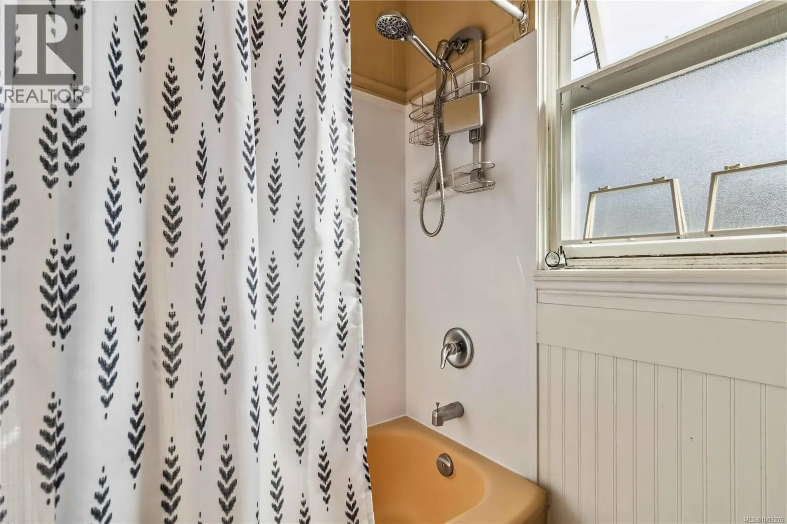 806 Old Esquimalt Rd