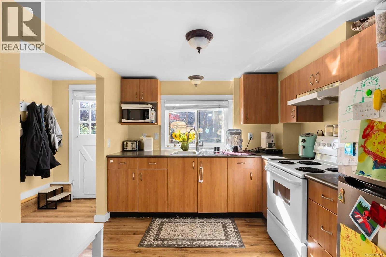 3935 Tudor Ave