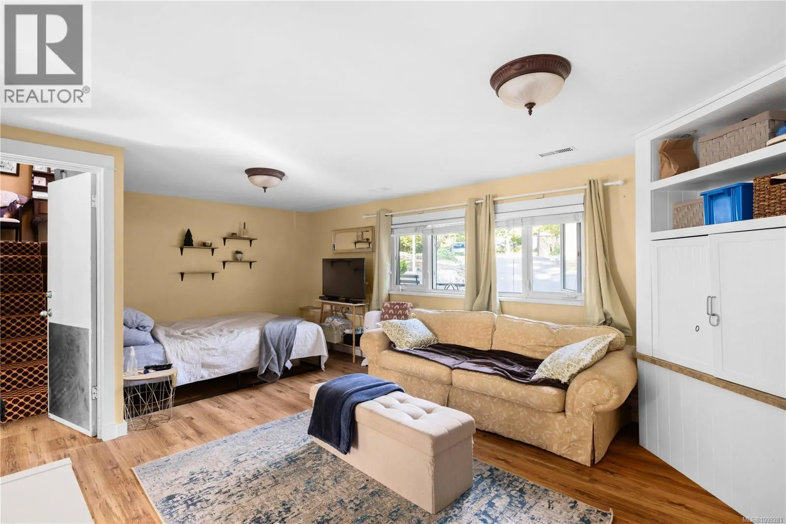3935 Tudor Ave