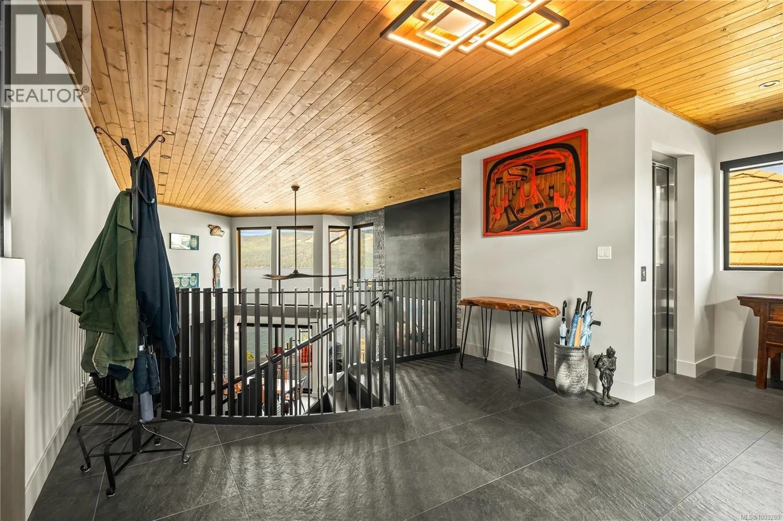 553 Marine View