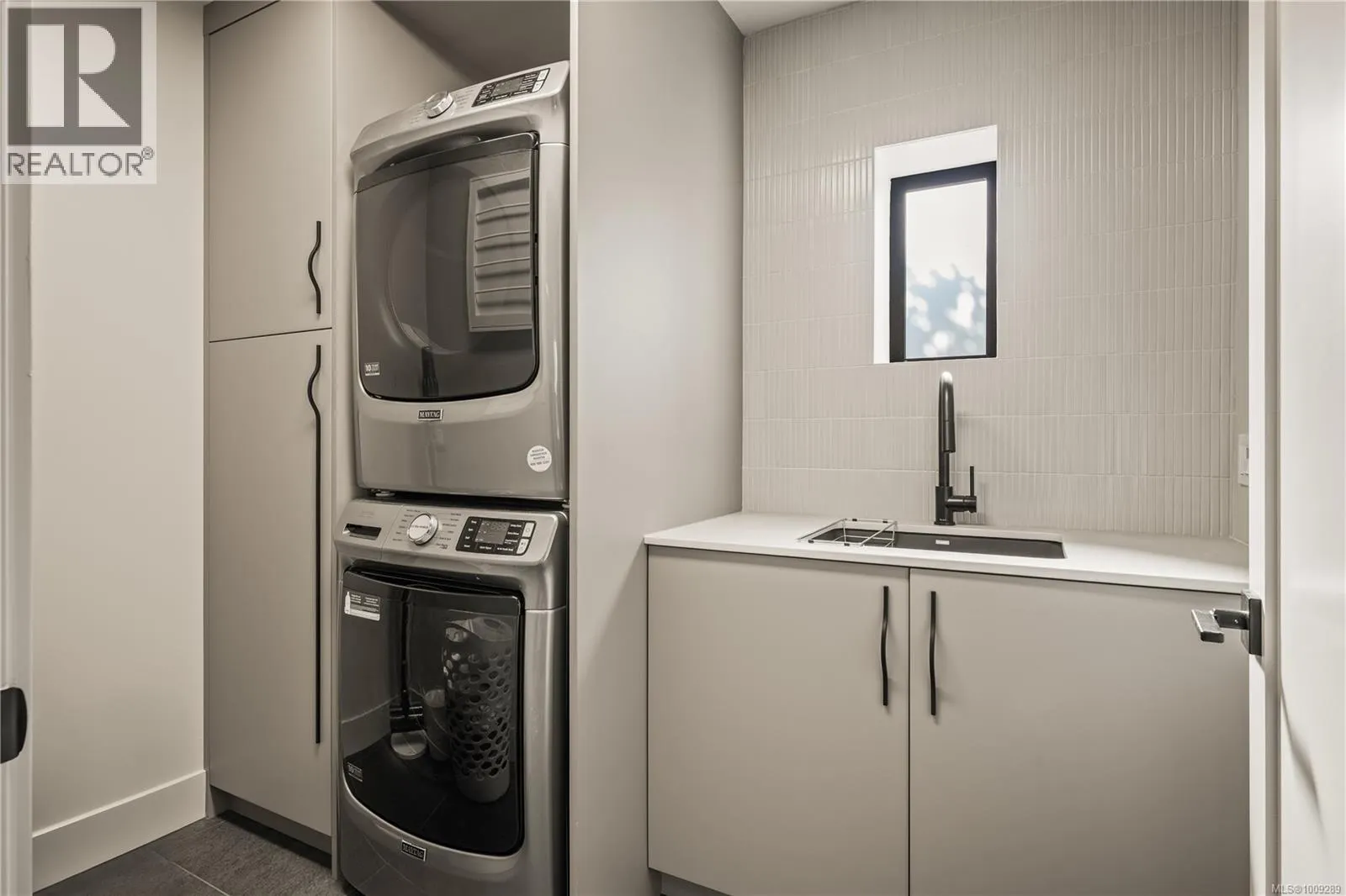 553 Marine View