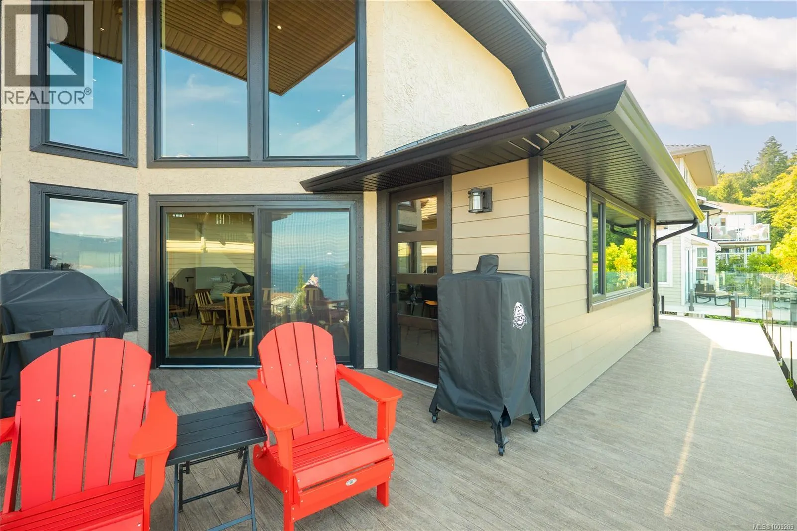 553 Marine View