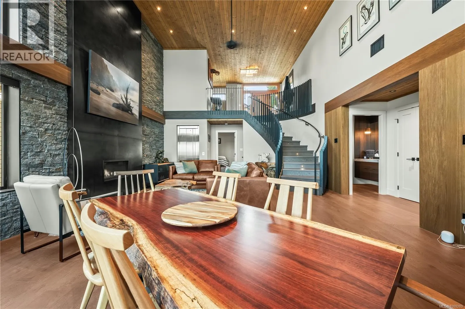553 Marine View