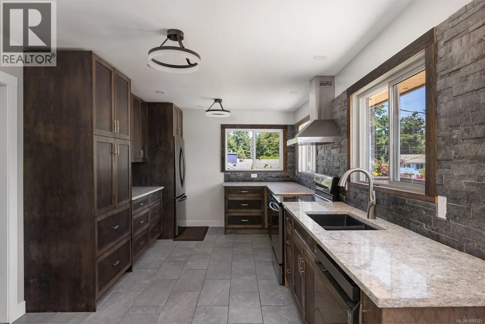 5884 Deborah Dr