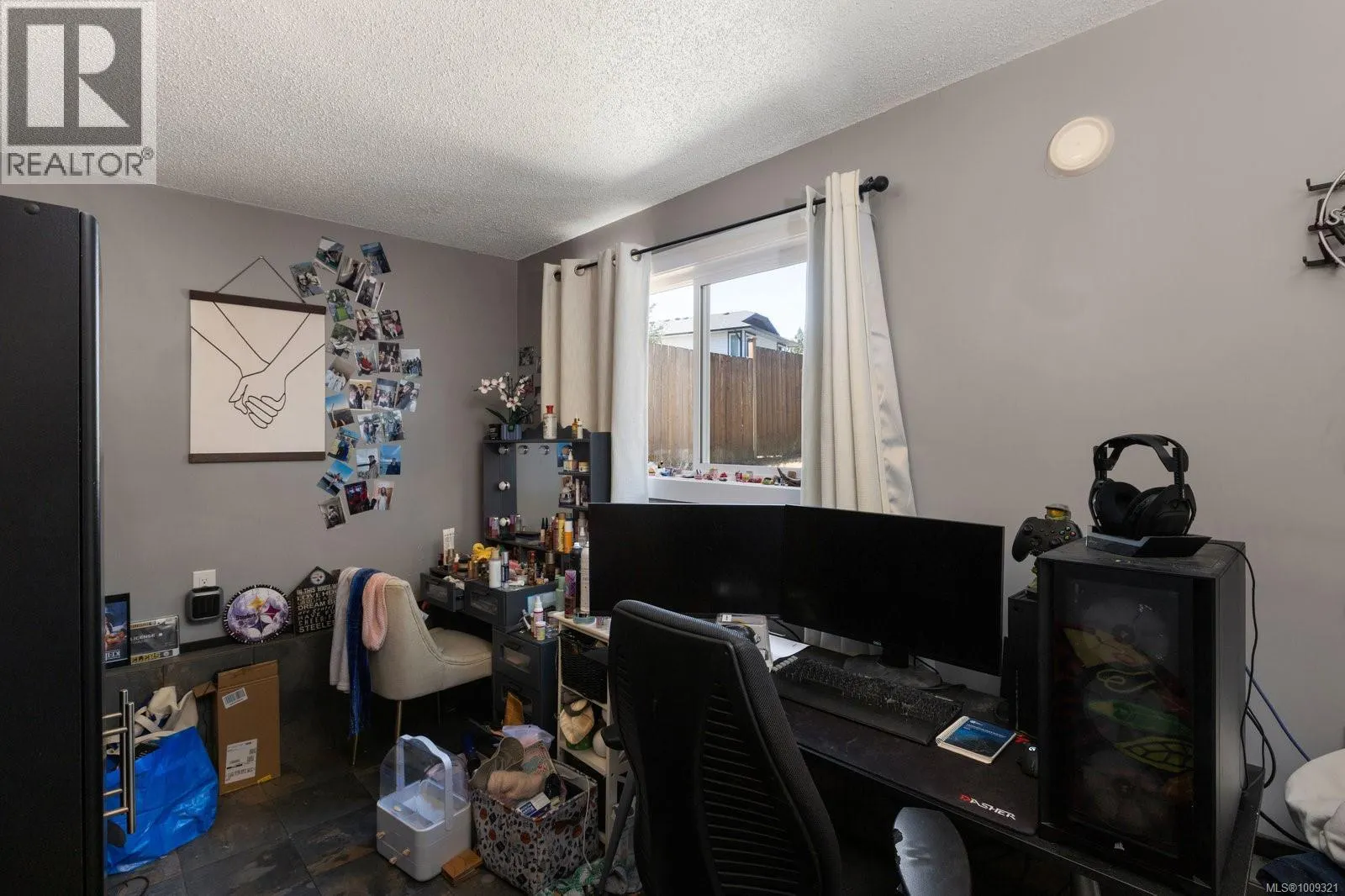 5884 Deborah Dr
