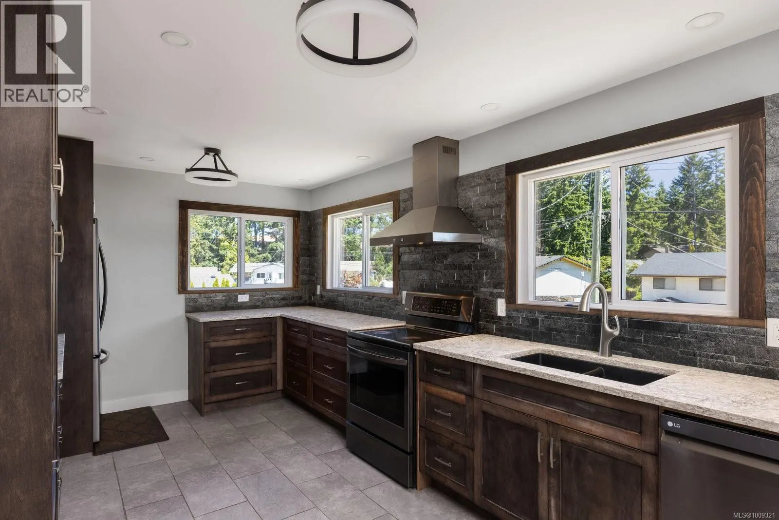 5884 Deborah Dr