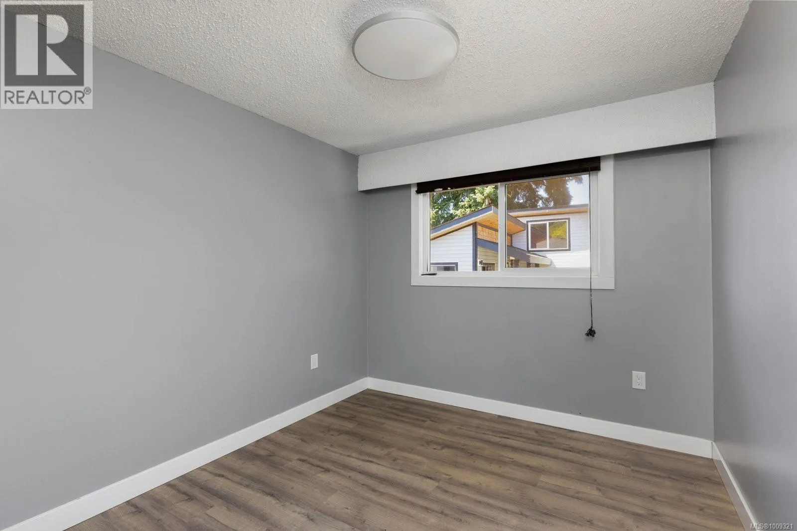 5884 Deborah Dr