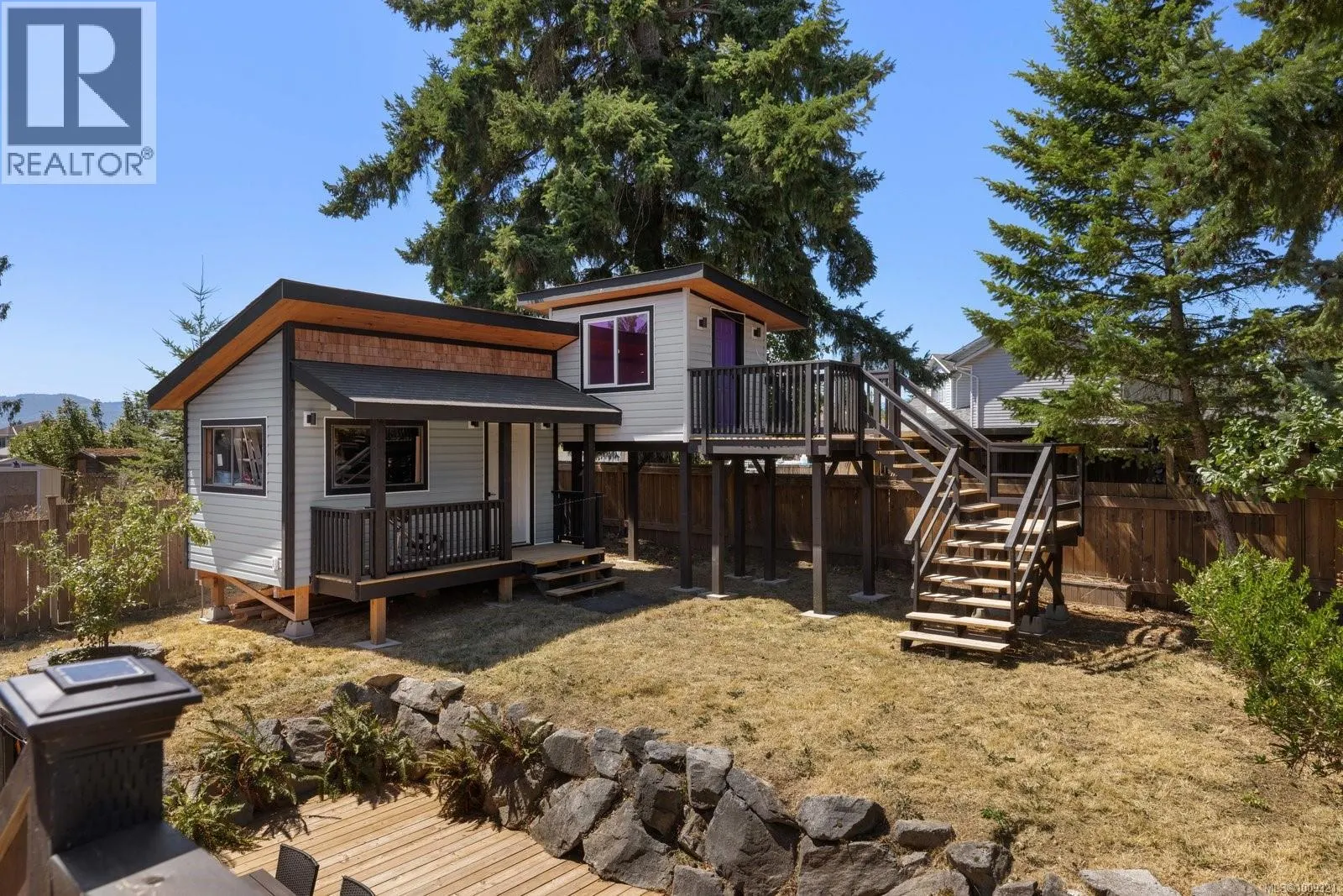 5884 Deborah Dr
