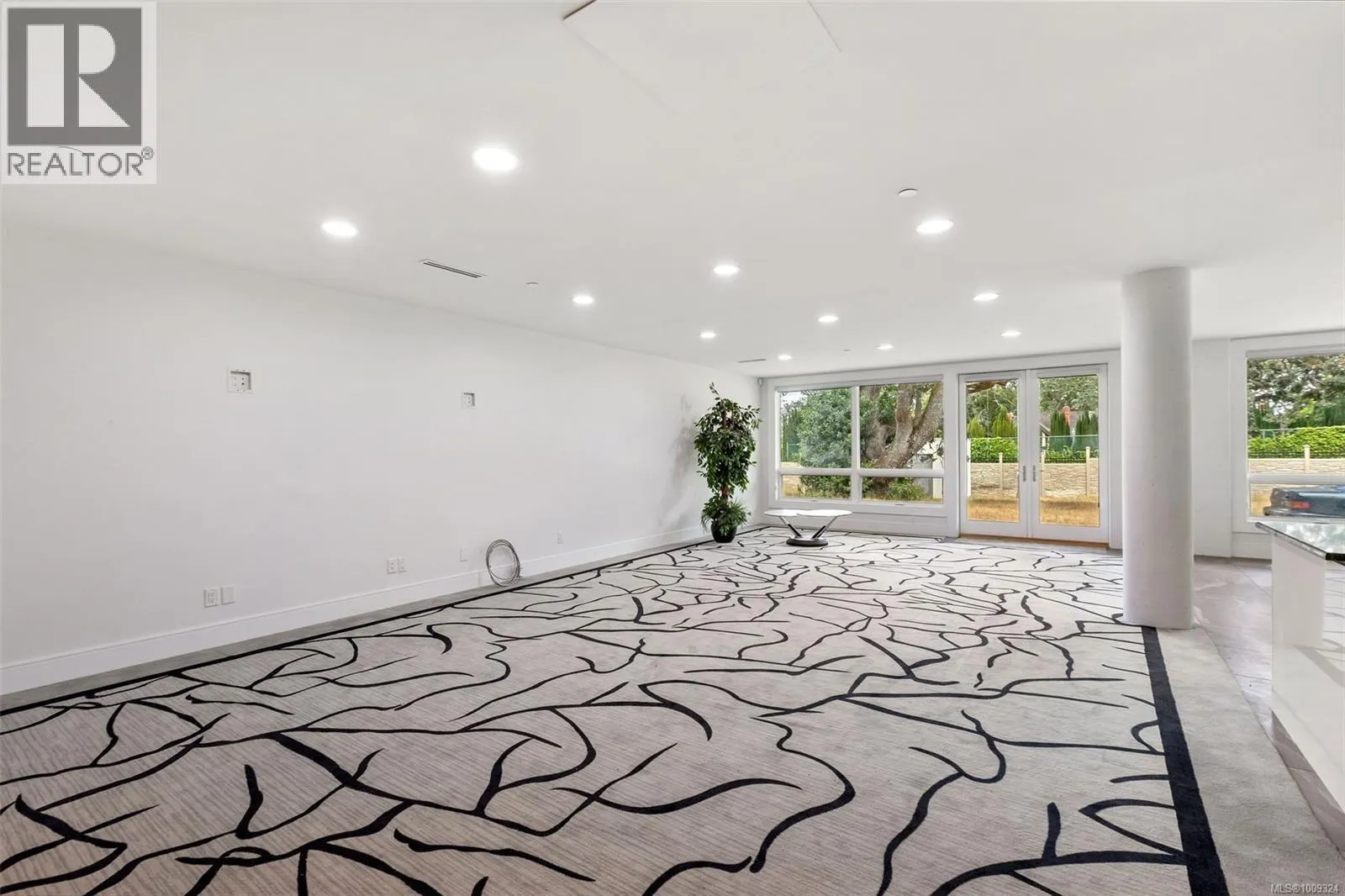 3355 Midland Rd