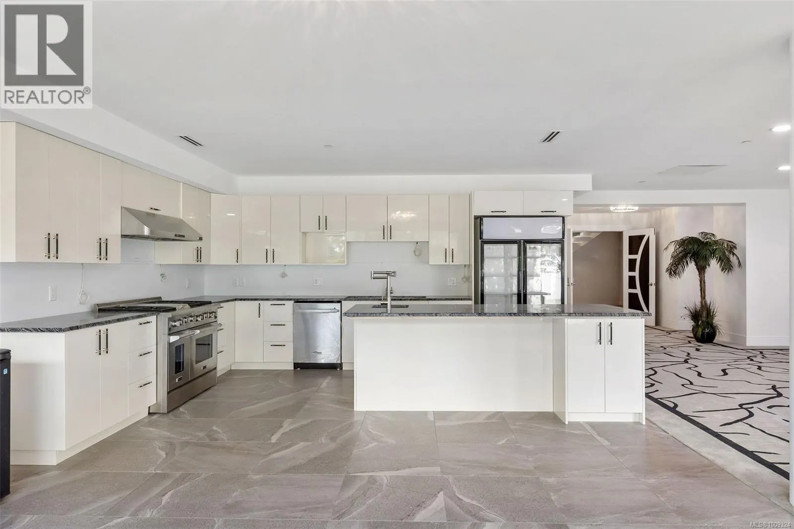 3355 Midland Rd