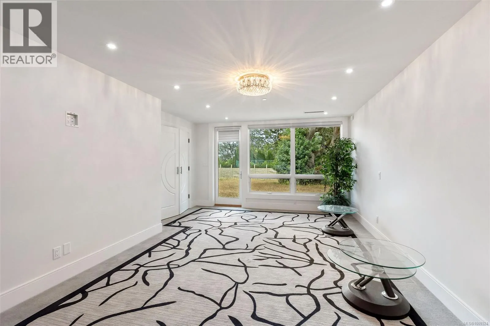 3355 Midland Rd