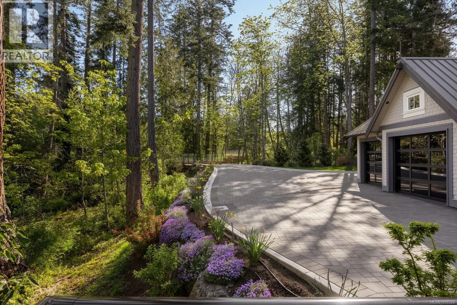 11176 Chalet Rd