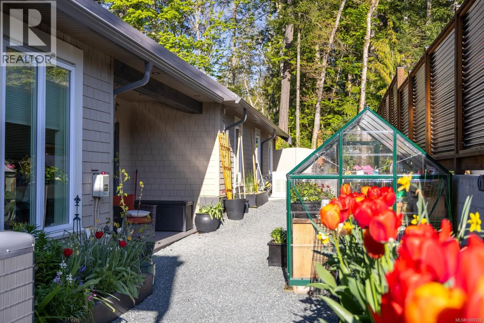 11176 Chalet Rd