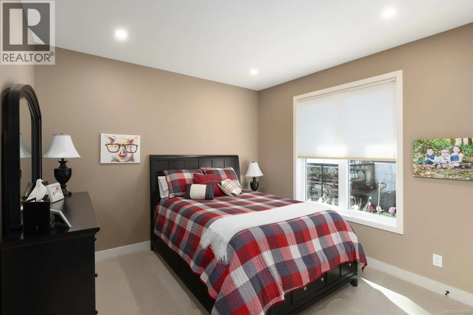 11176 Chalet Rd
