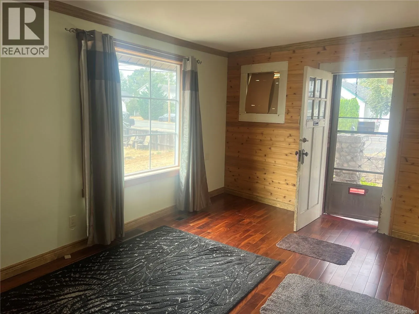 205 View St