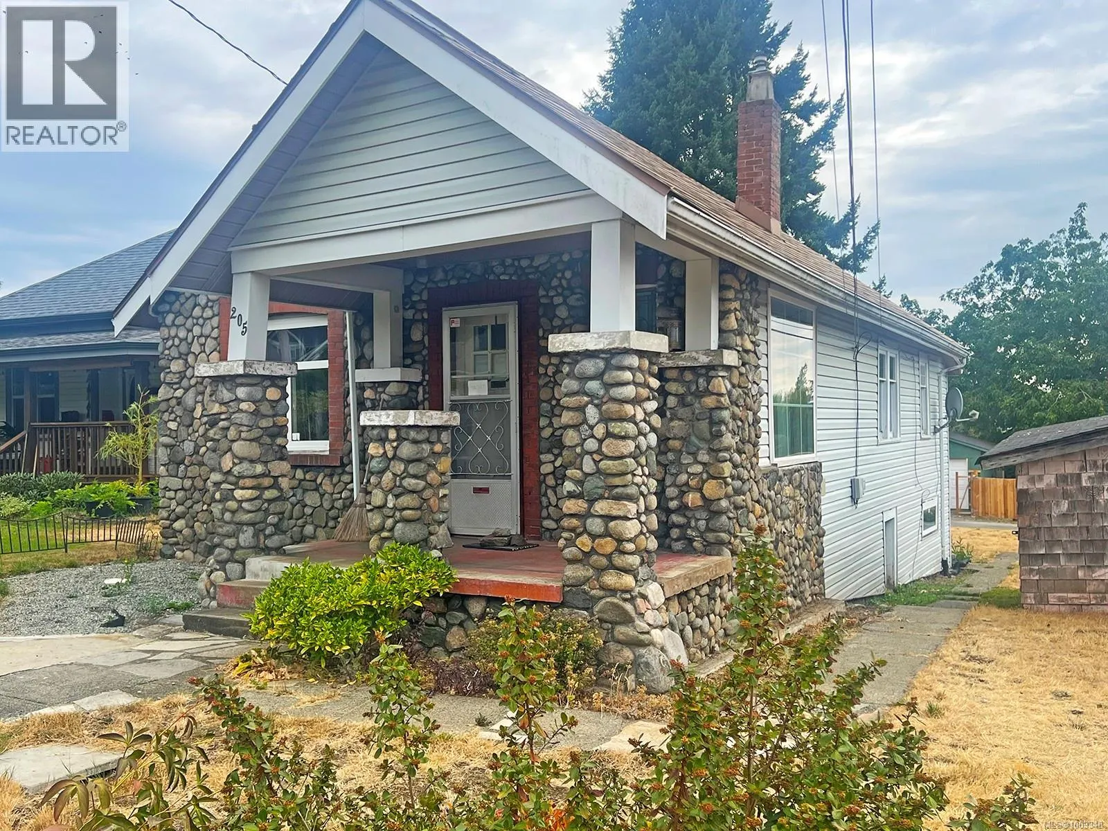 205 View St