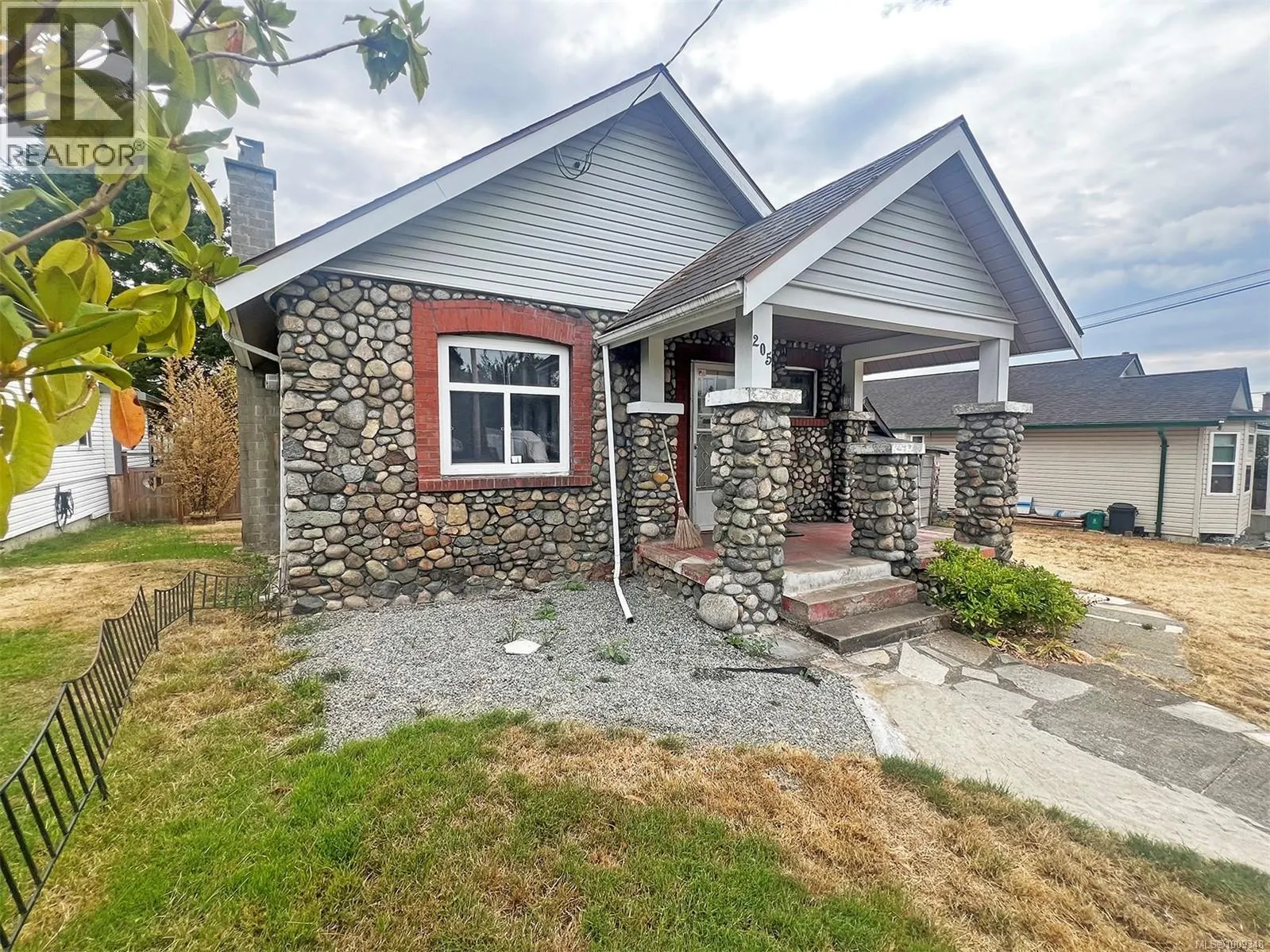 205 View St