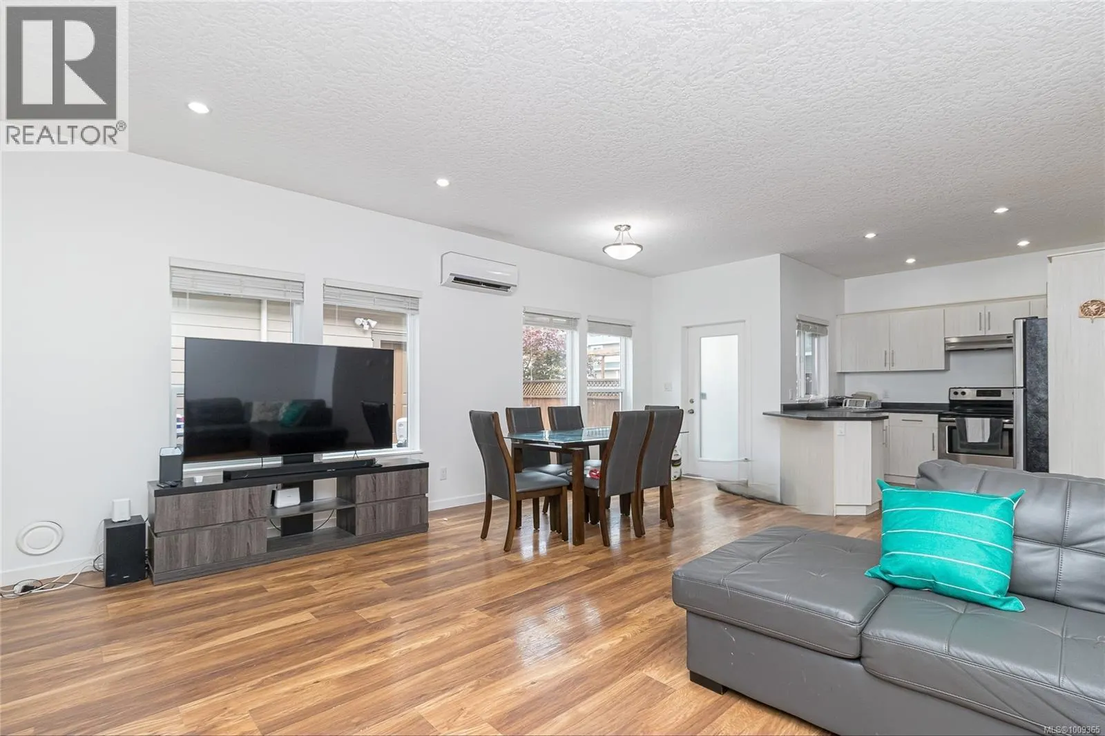 3368 Merlin Rd