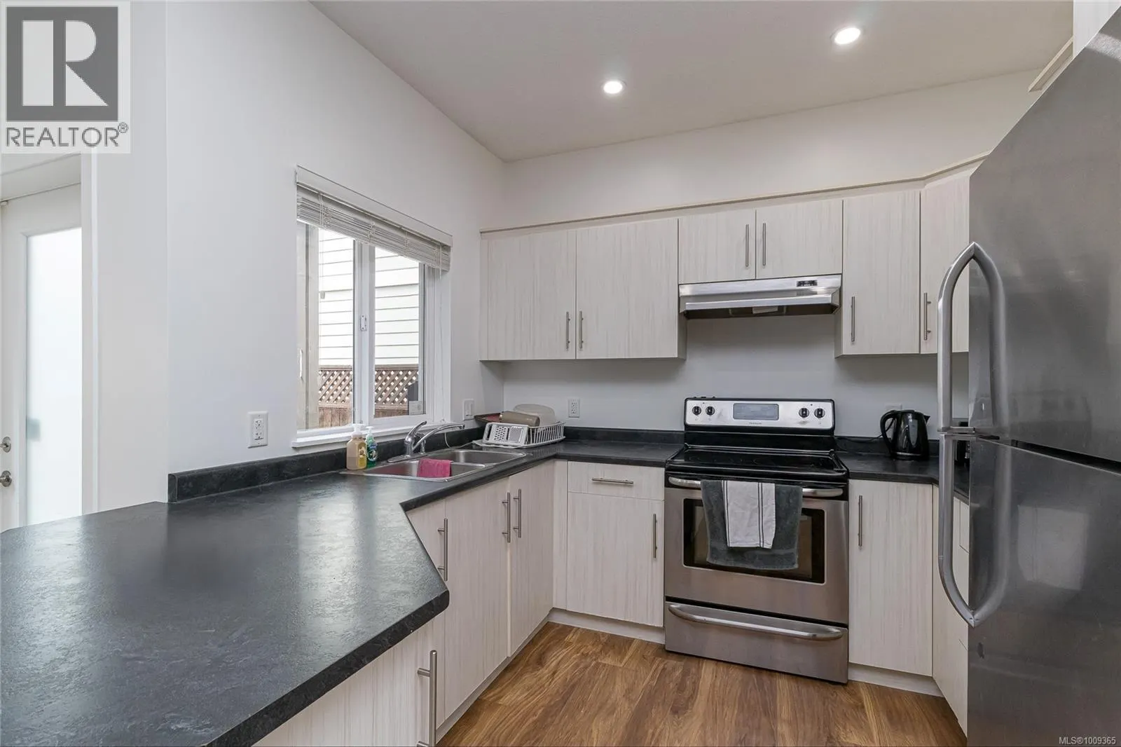 3368 Merlin Rd