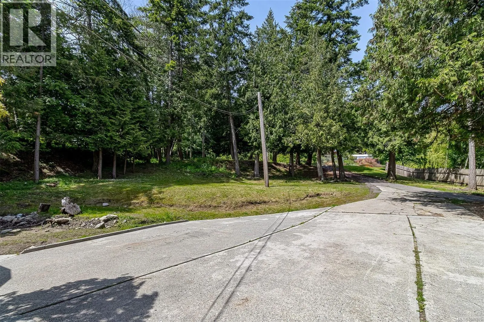 1364 Leask Rd